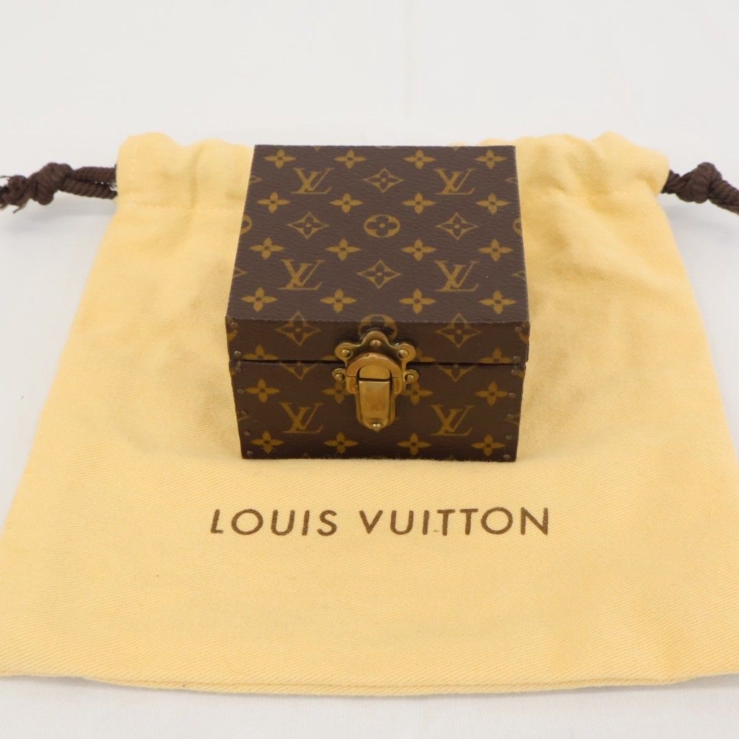 VUITTON ジュエリーケース
