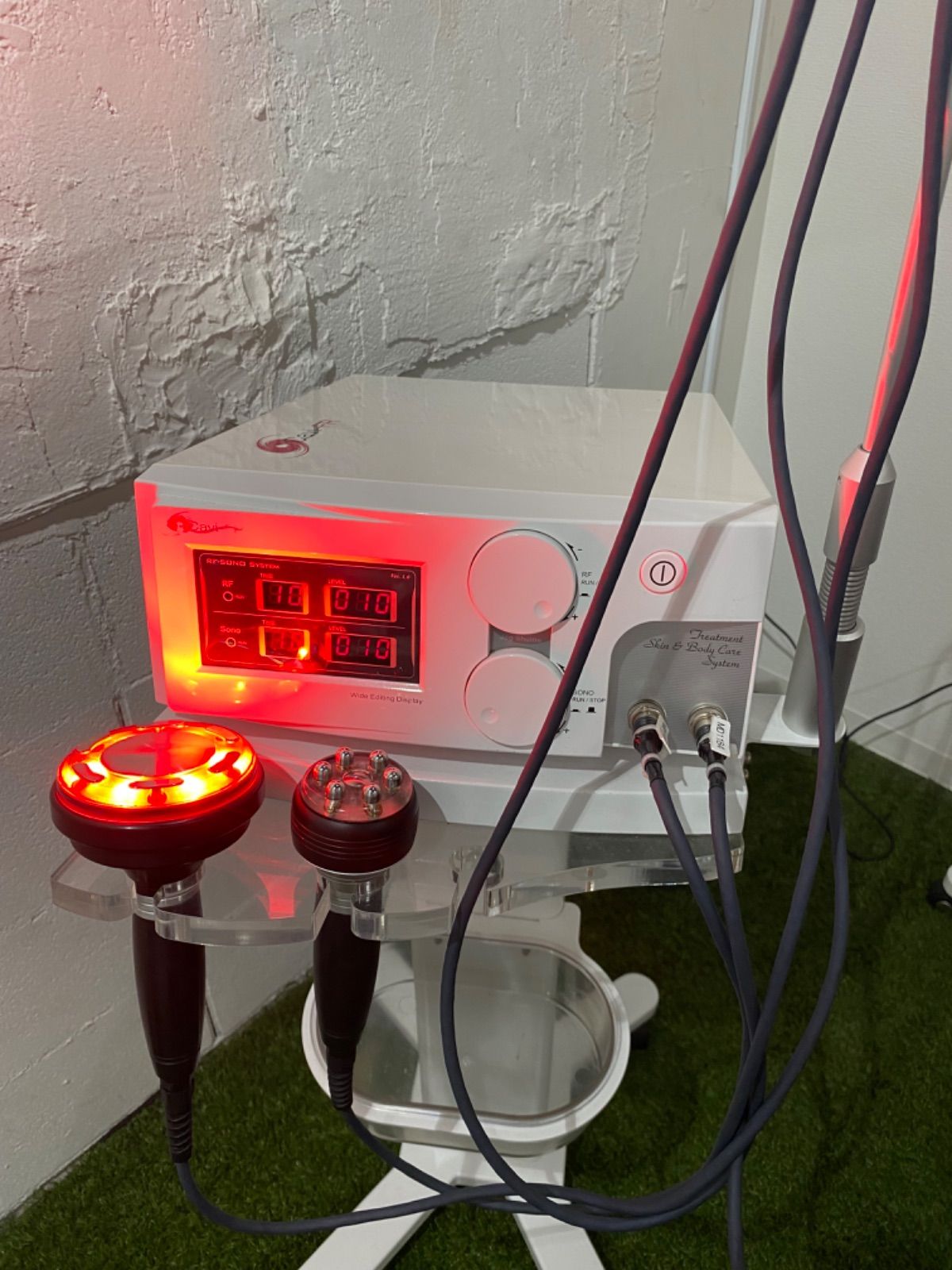 エステサロン御用達Cavi FRキャビフル 【定価1,800,000】