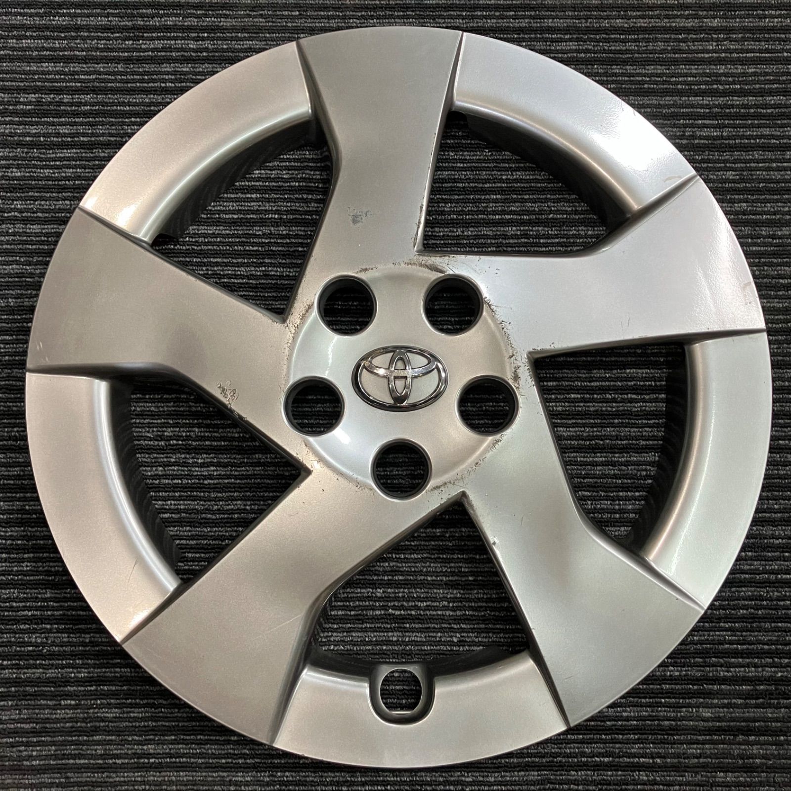 1010】トヨタ プリウス 30系 前期 ハイグロス ホイールキャップ 