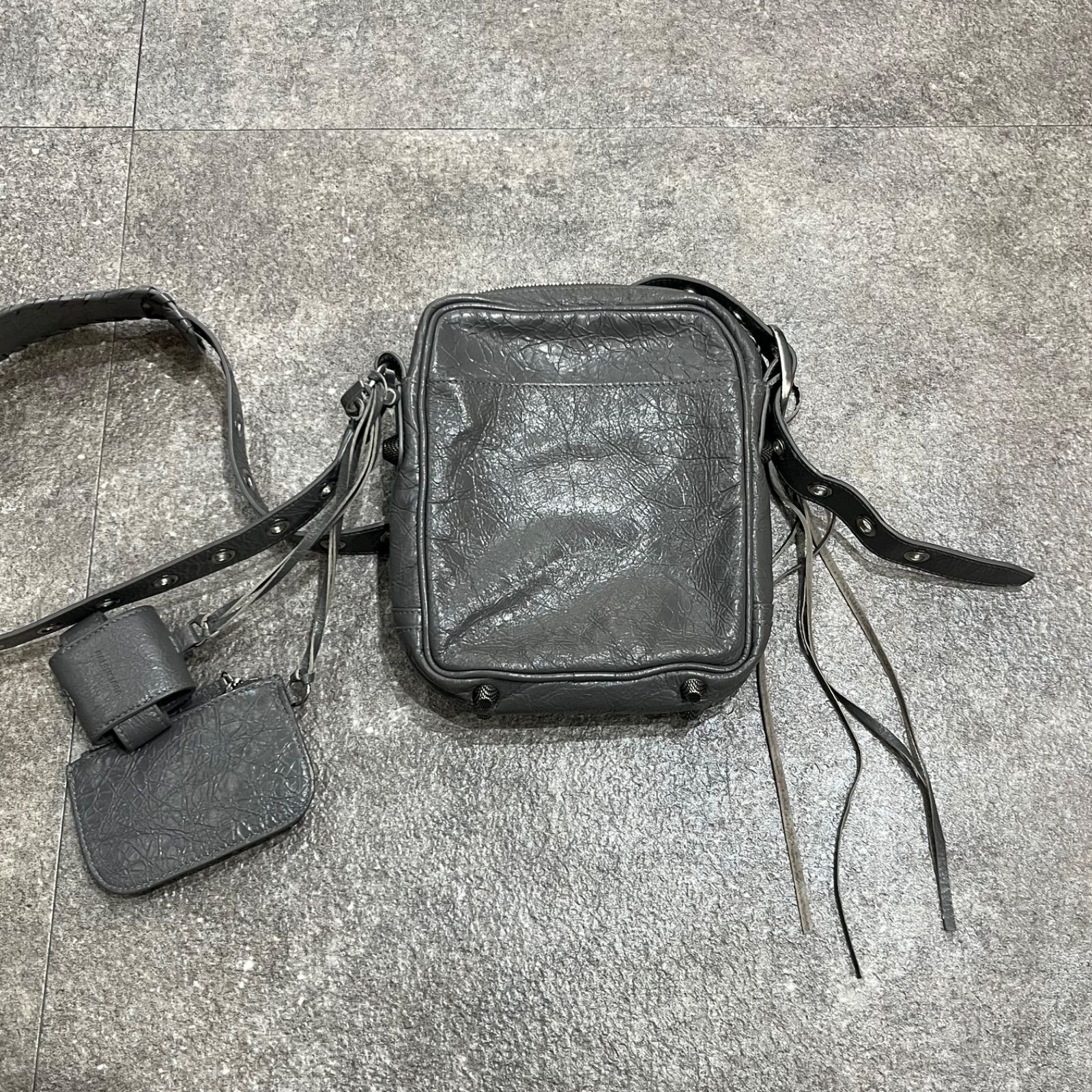 BALENCIAGA LE CAGOLE ル カゴール クロスボディ レザー メタル ポーチ 
