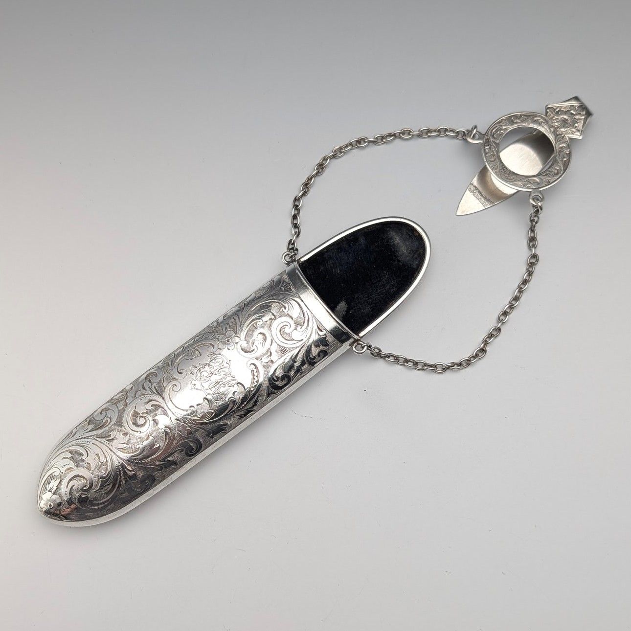 1903年 英国アンティーク 純銀製 シャトレーン メガネケース 80g Levi-Salaman