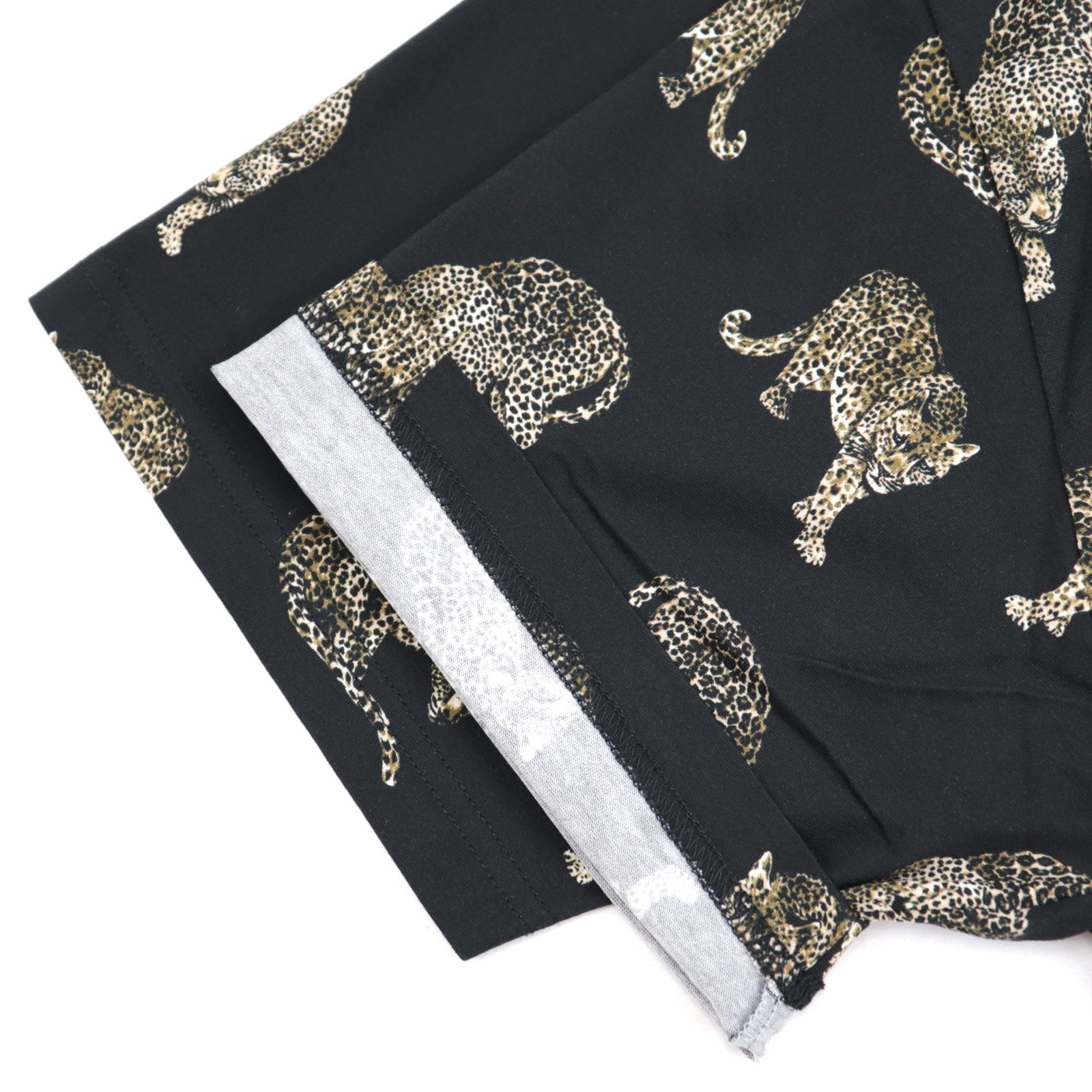 美品 ドルチェアンドガッバーナ ヒョウプリント半袖Tシャツ 美品 ドルチェアンドガッバーナ ヒョウプリント半袖Tシャツ