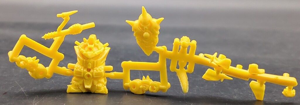 バンダイ ガンドランダー 竜の守護神マーク2竜の守護神マーク4 SDガンダム 死戦士ガンキラー R 黄色