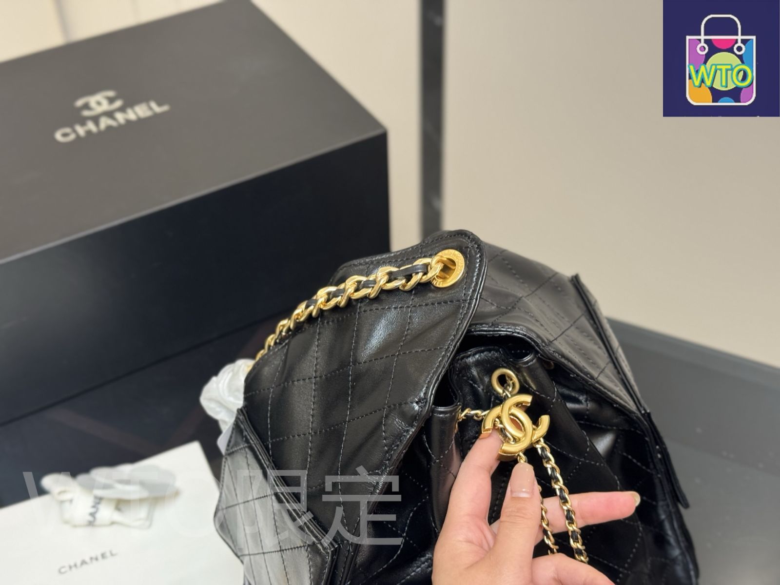 主役級の存在感♡25A【CHANEL】シャネル カフバッグ CHANEL - 値下げ！新品未使用 シャネル フラップバッグ 黒