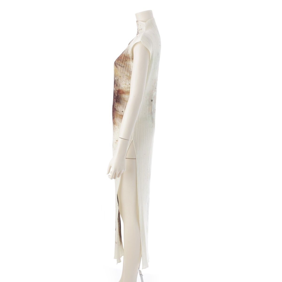プリーツプリーズ イッセイミヤケ CAI GUO QIANG 蔡國強 ドラゴン ノースリーブ トップス PP97-JK071 ホワイト系 3【中古】 プリーツプリーズ イッセイミヤケ CAI GUO QIANG 蔡國強