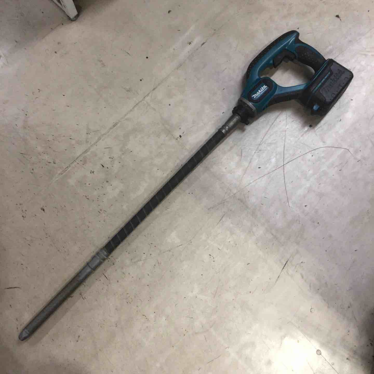 マキタ makita コードレスコンクリートバイブレータ VR350DZ 藤沢店