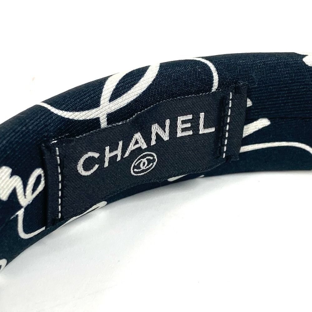 ブラックに映えるCCロゴ【CHANEL】キルティング カチューシャ 25S新作☆》CHANEL カチューシャ ヘアバンド ブラック CCロゴ
