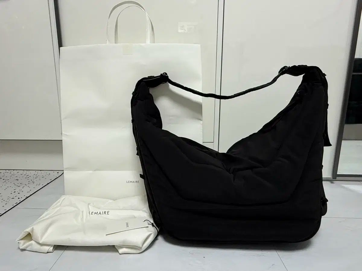 LEMAIRE(ルメール)ソフトゲームバッグ(ブラック)ラージ LEMAIRE ルメール BG298 LF845 SOFT GAME BAG LARGE ソフト