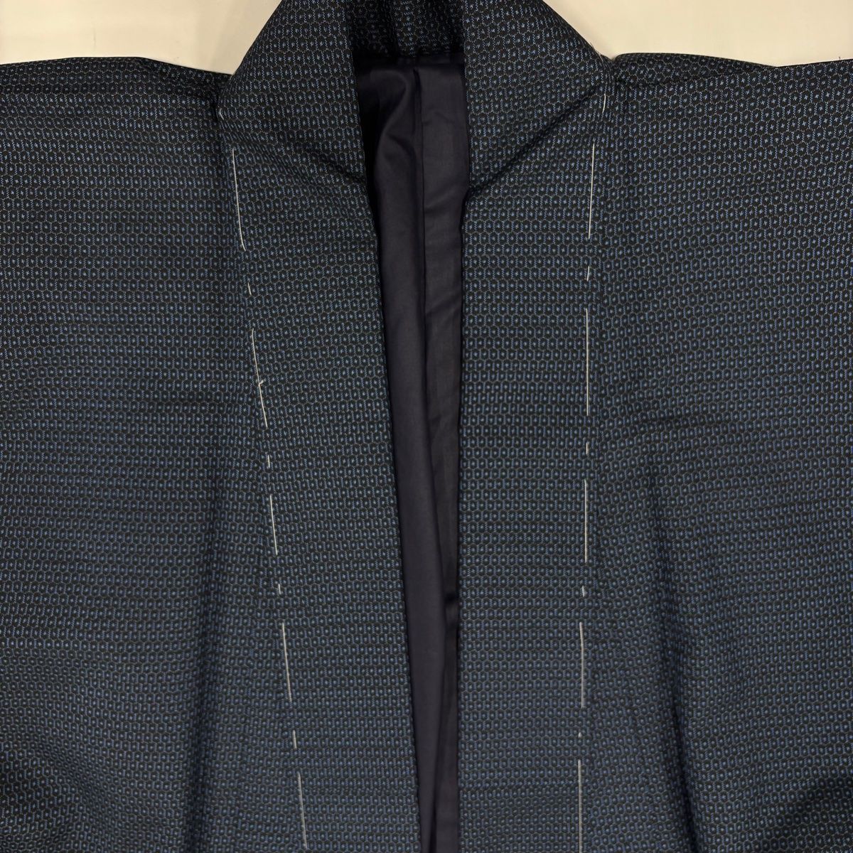 男着物 身丈152 cm 裄丈73 L 袷 アンサンブル 紬 亀甲絣 紺色 正絹