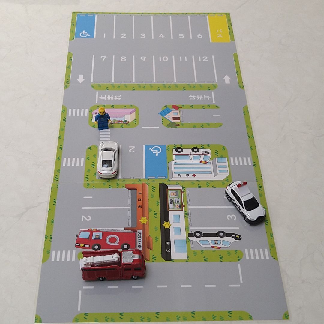 ハンドメイド】A4ミニカー道路・駐車場シート3枚 Bセット 働く車