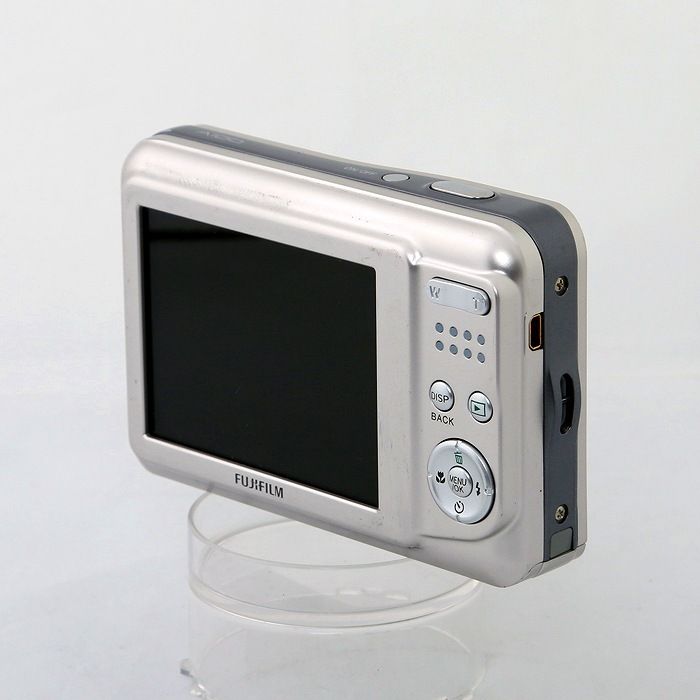 fujifilm finepix A100 デジタルカメラ 乾電池式 シルバー fujifilm finepix A100 デジタルカメラ 乾電池式 シルバー