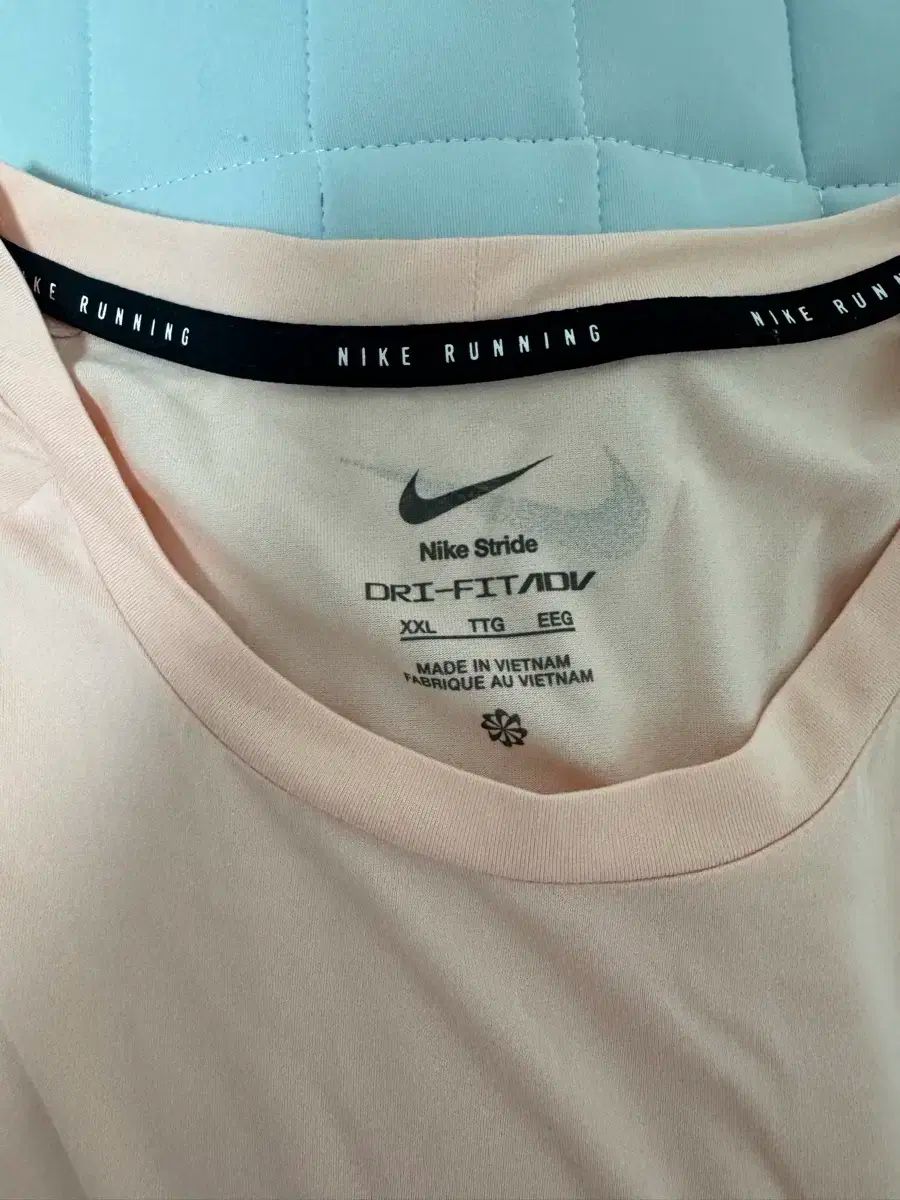 NIKE ナイキ 実行しています 半袖 New Balance ニューバランス 半ズボン