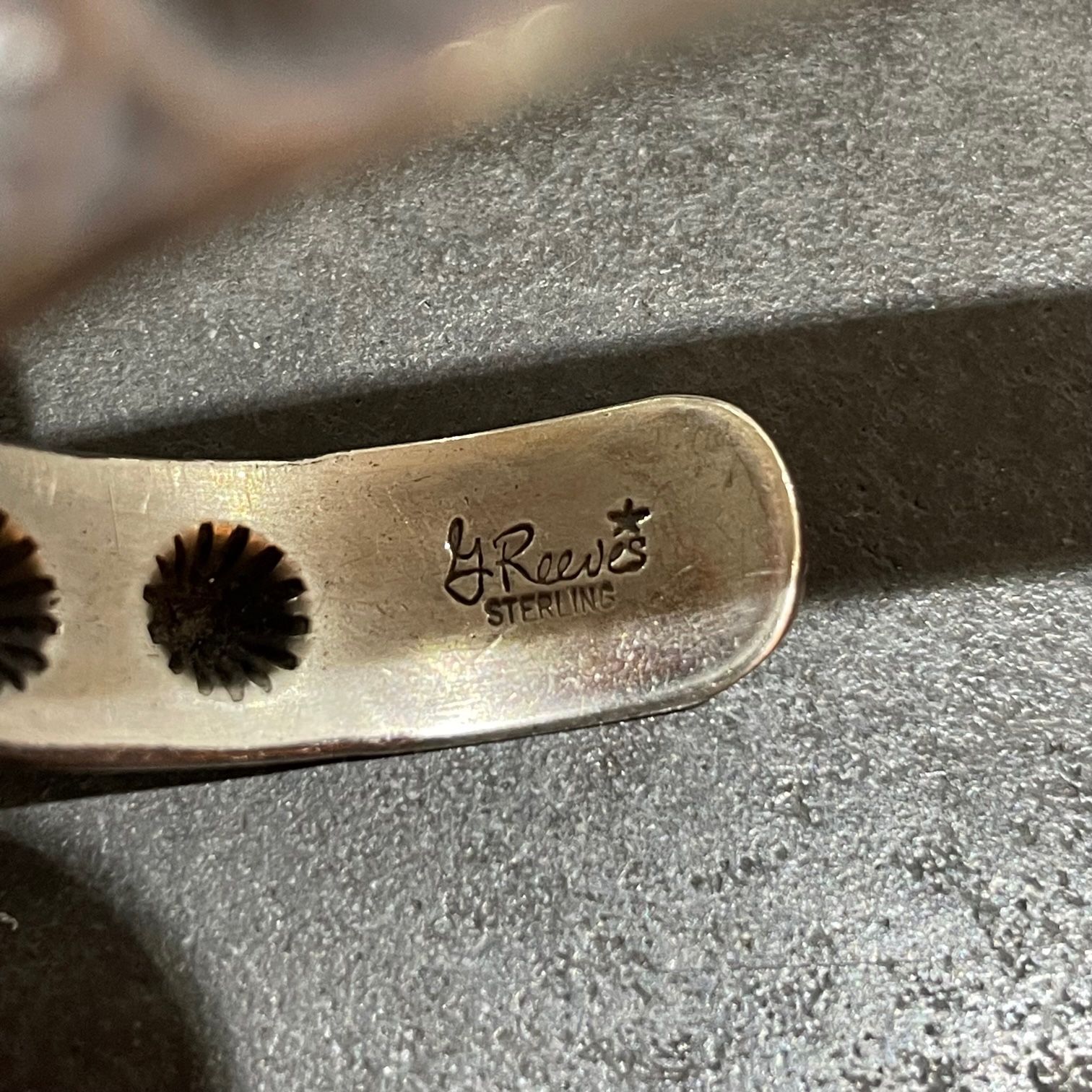 インディアンジュエリー　Gary reeves  スタンプワーク　バングル 143mm ボーリーブス スタンプワーク アロー バングル｜マライカ