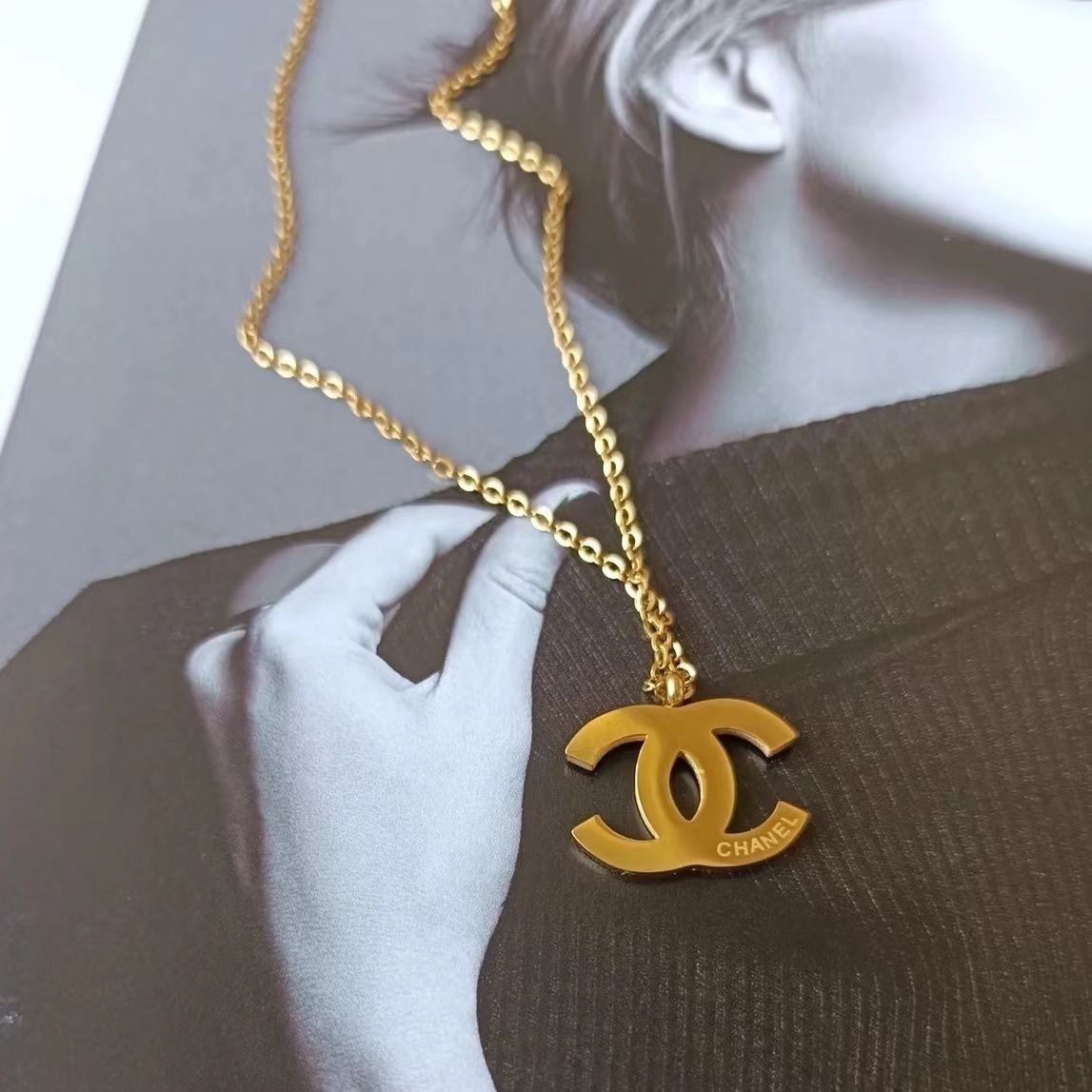 再入荷］数量限定 新品 CHANEL VIP誕生日ノベルティ ネックレス - メルカリ