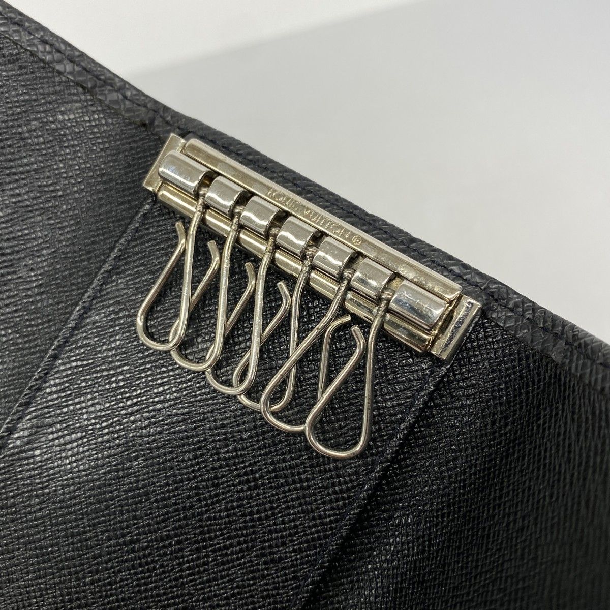  5 md 3943 ルイヴィトン キーケース タイガ ミュルティクレ6 M 30532 アルドワーズ メンズ キーケース 小物