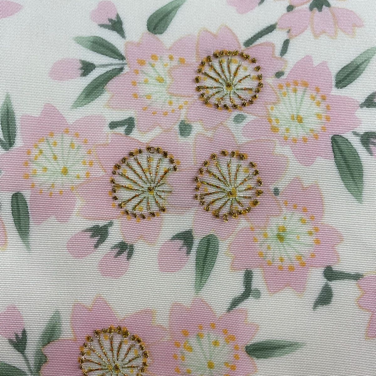 名古屋帯 秀品 桜 花びら 金糸 クリーム 正絹