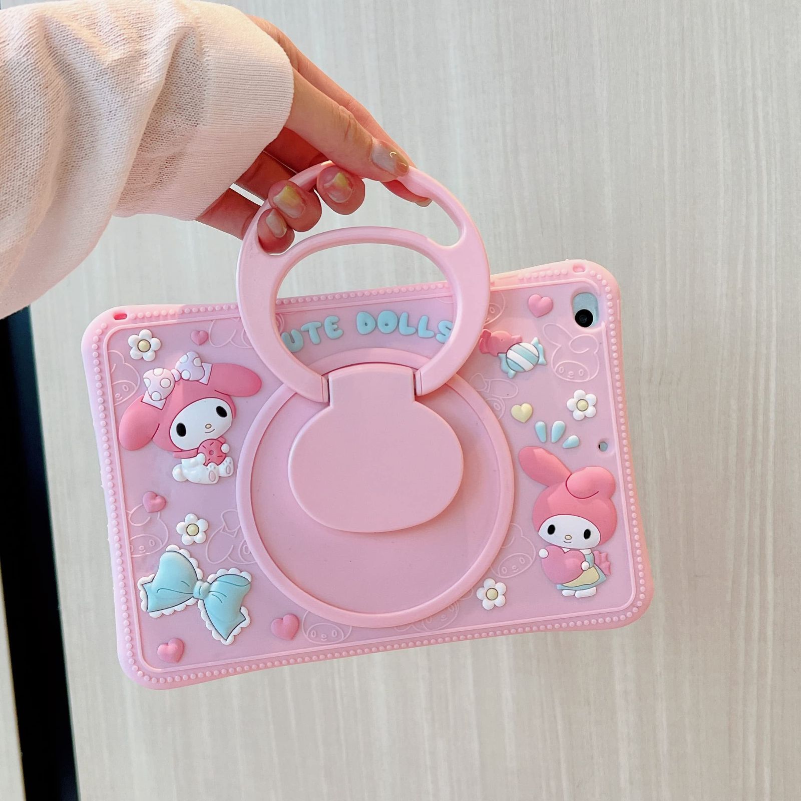 ソフト ピンク 軽量 薄型 シリコーン デザイン うさぎ アイパッド 付き ストラップ 保護ケース 肩掛け スタンド機能 カバー 横置き 縦置き リング付き 衝撃吸収 360度回転 ケース 女性 女の子 2021 2020 2019