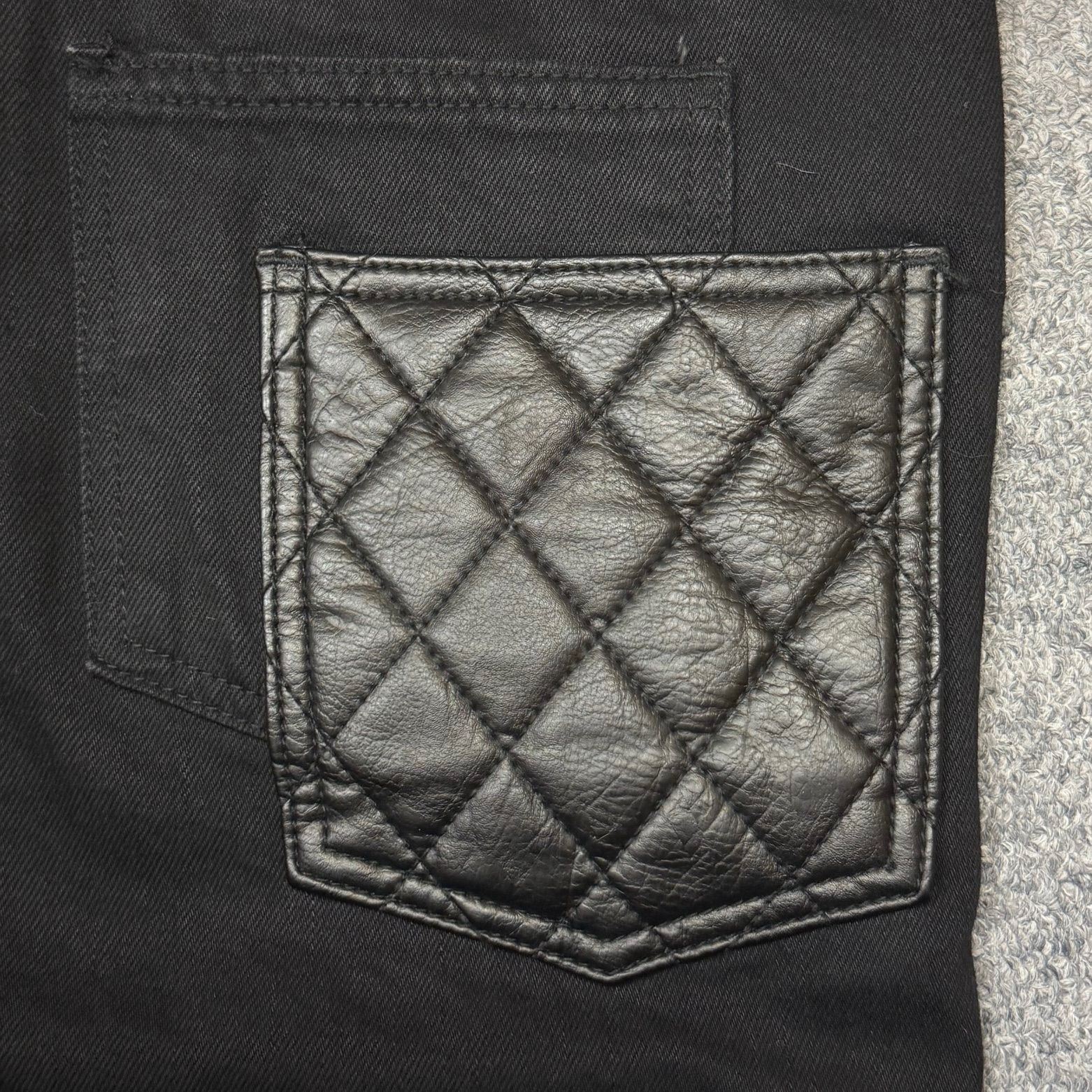参考上代39600円 EMOSTANCECLUB LEATHER PATCHED BIKER FLARE JEANS 