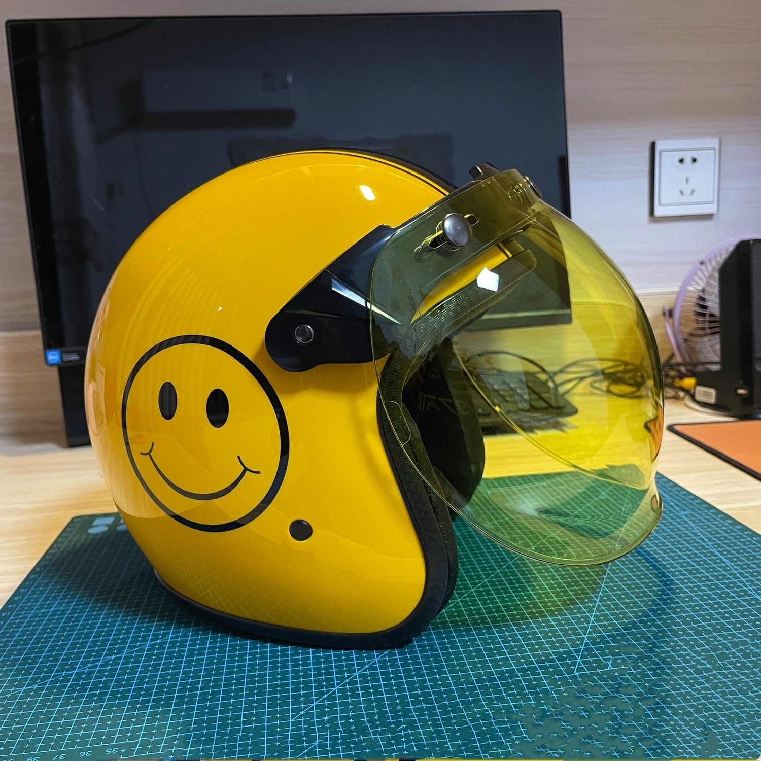人気商品 トレロ 黄色 ジェットヘルメットバブルレンズ付き