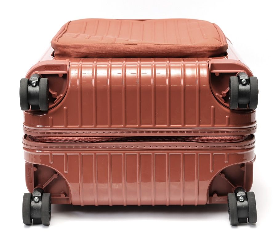 RIMOWA エッセンシャル