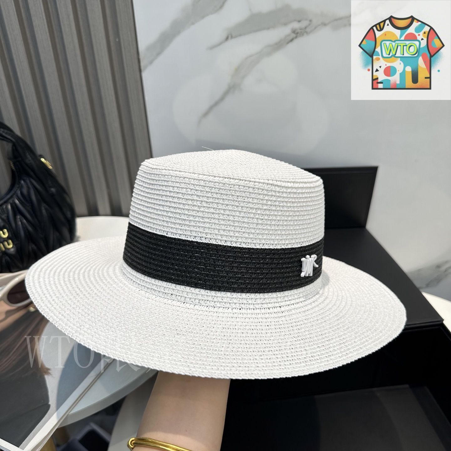 クリスチャン・ディオール ストローハット ブラック 表記サイズ58 夏 クリスチャン・ディオール ストローハット ブラック 表記サイズ58 夏