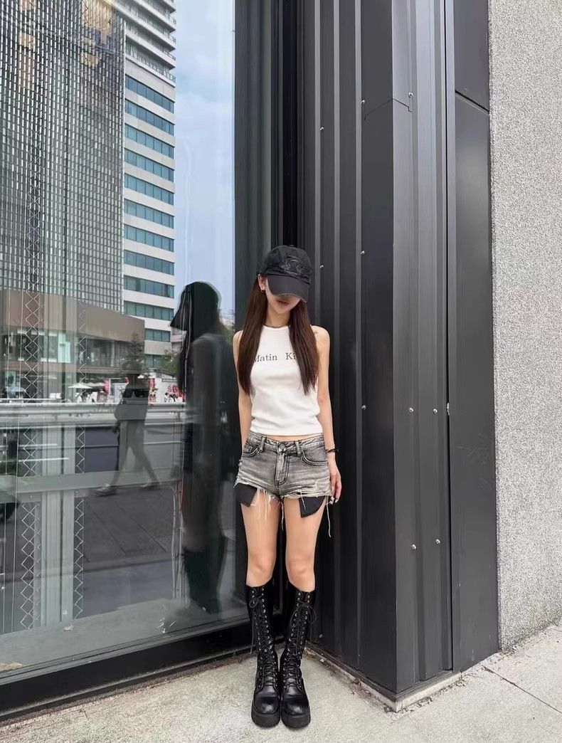 マーティンキム MATIN LOGO SLEEVELESS CROP TOP 新品未使用-3色選択可能】MATIN KIM マーティンキム LOGO