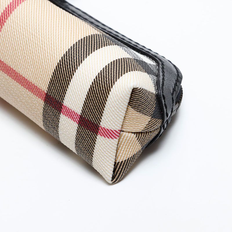 BURBERRY バーバリー ポーチ ノバチェック PVC - メルカリ