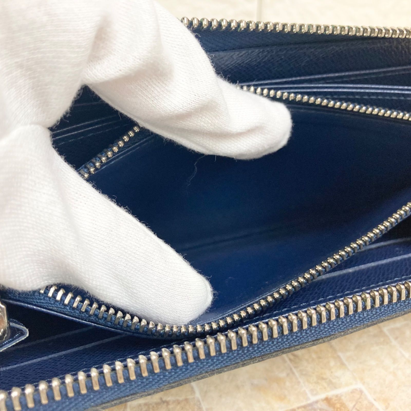 希少カラー】LOUIS VUITTON ルイヴィトン ジッピーウォレット エピ