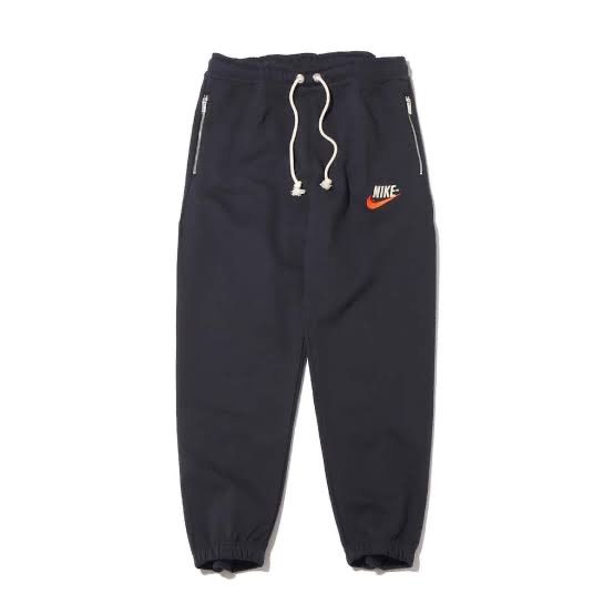 NIKE 新品 スウェット セットアップ ベージュ×ブラック - メルカリ