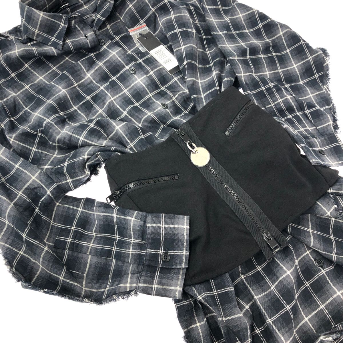 未使用品 DIESEL ディーゼル ウエストジップフラップデザイン 長袖 