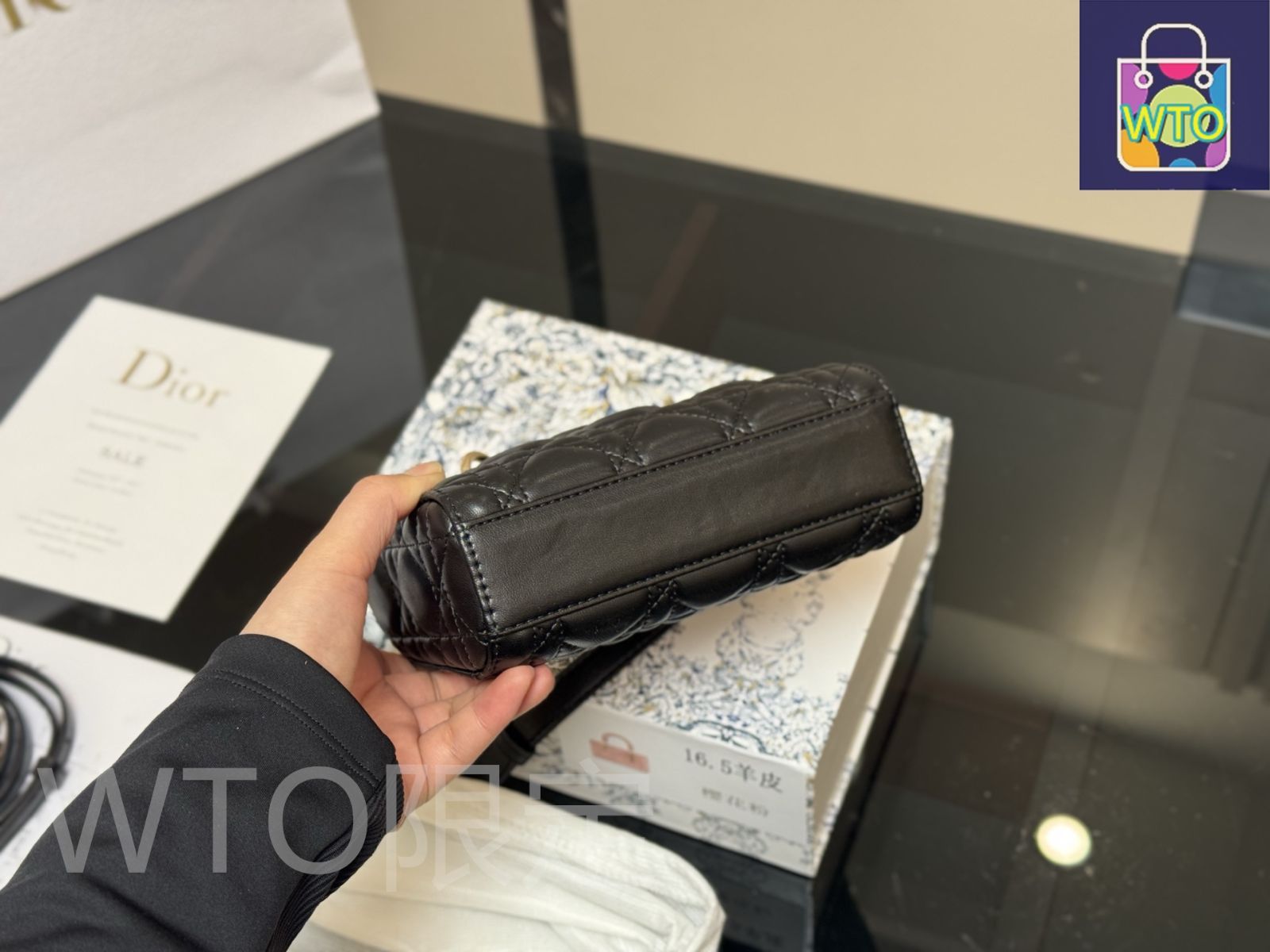 クリスチャン・ディオール 羊革手袋 19cm Dior（ディオール）Lady 羊革紋 横型デイオールバッグ - メルカリ