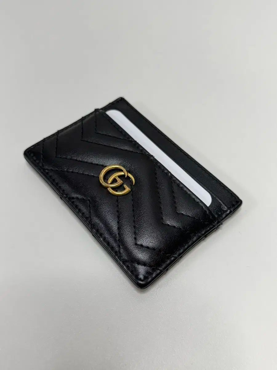 GUCCI グッチ