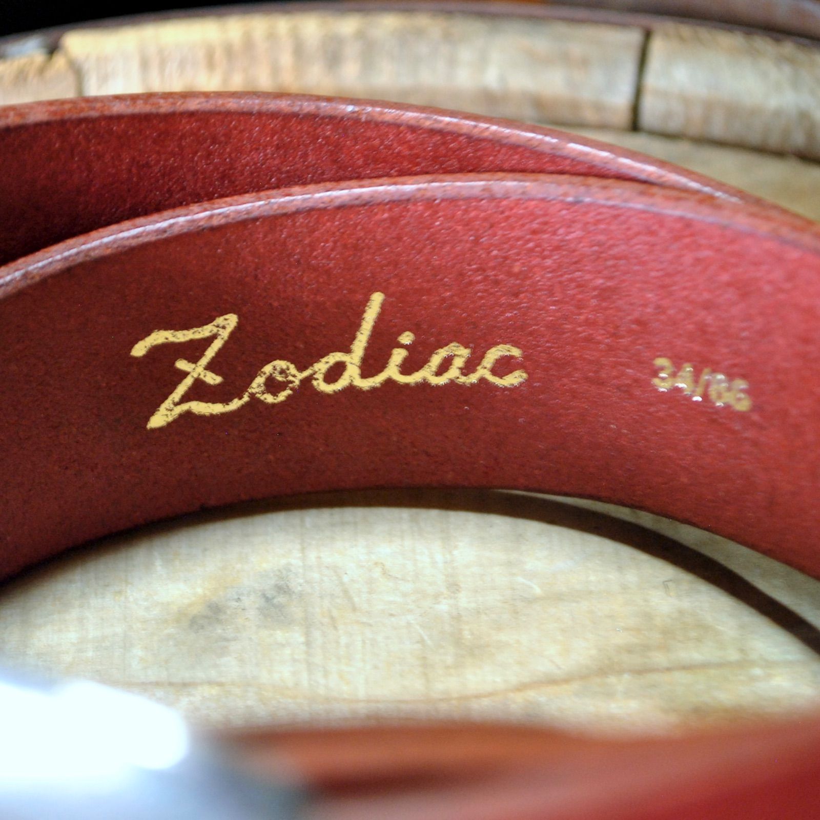 zodiacレザーベルト【レッド RED】30・32・34・36・38インチ