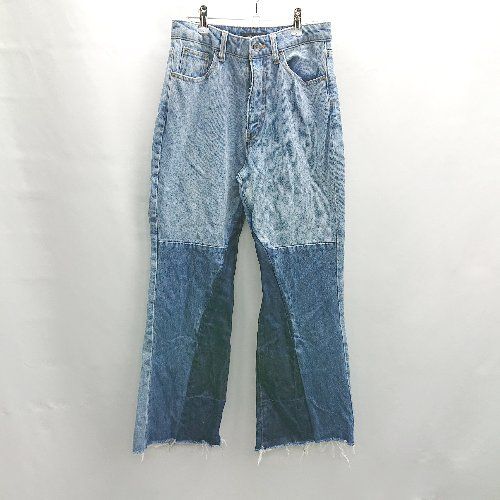 フレアデニム 切りっぱなし 淡いブルー フレアデニム 切りっぱなし 淡いブルー