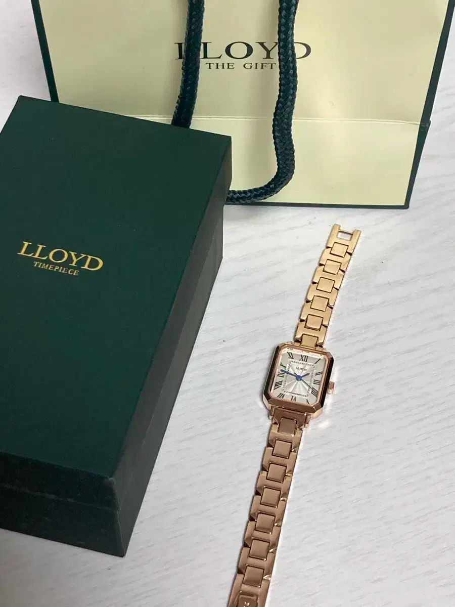 LLOYD ロイド