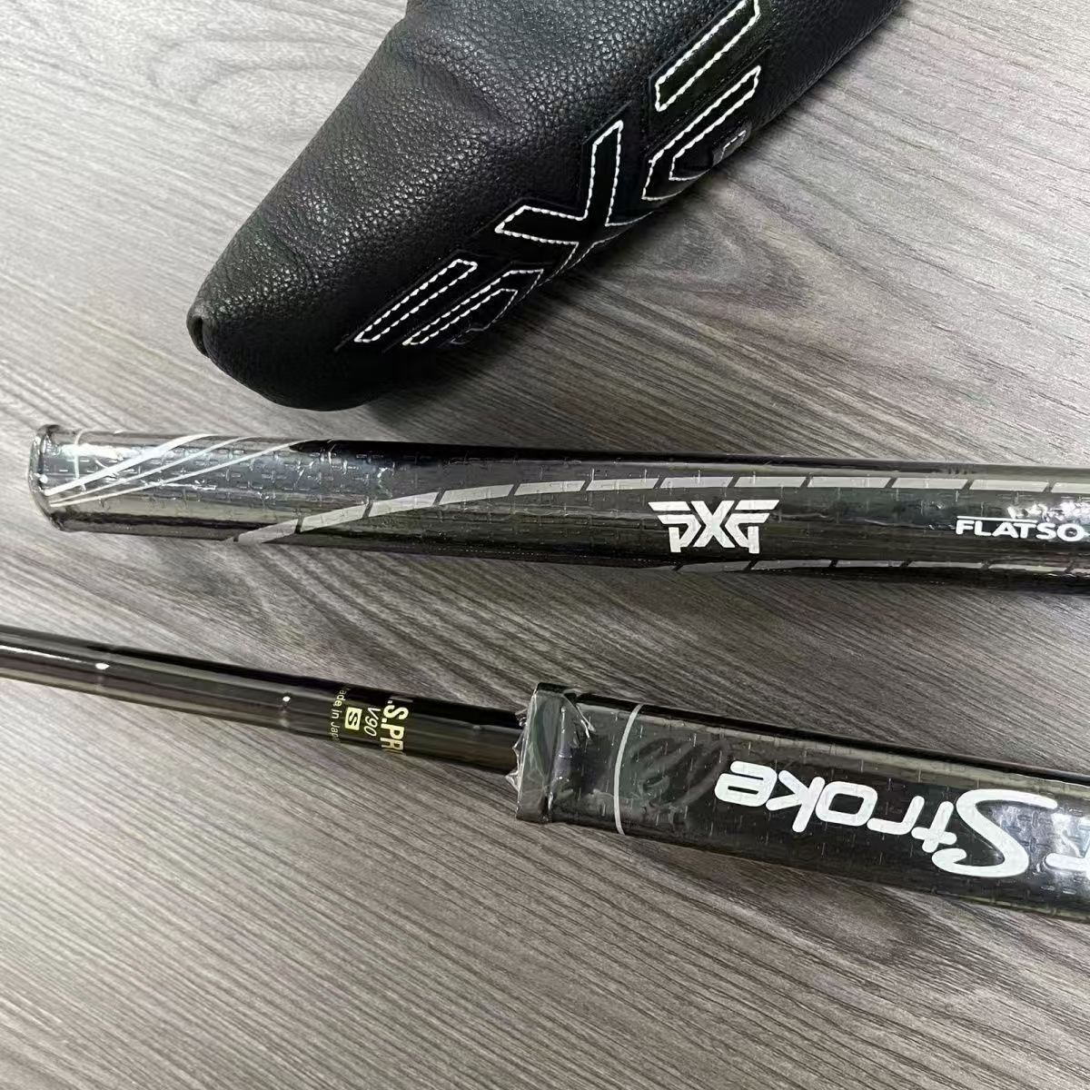 新品未使用 PXG GEN2 ゴルフパターです PXGゴルフパターPXG GEN2の最新モデルです （黒い軸） 32/33/34