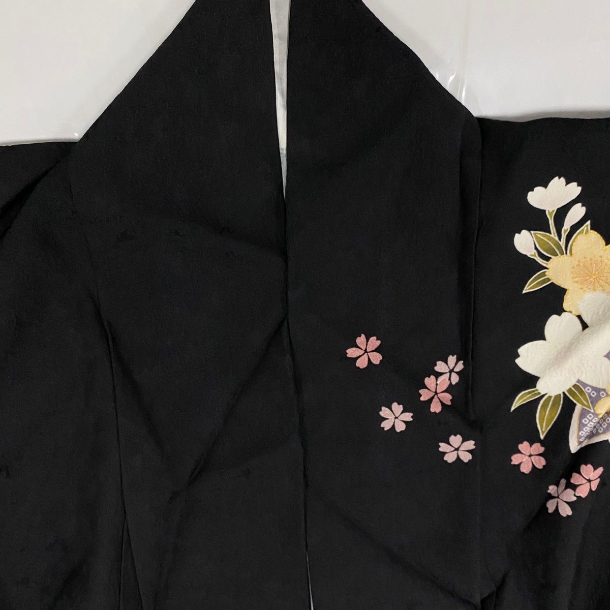 振袖 身丈160cm 裄丈66cm M 袷 桜 菊 金糸 金彩 黒 正絹 美品