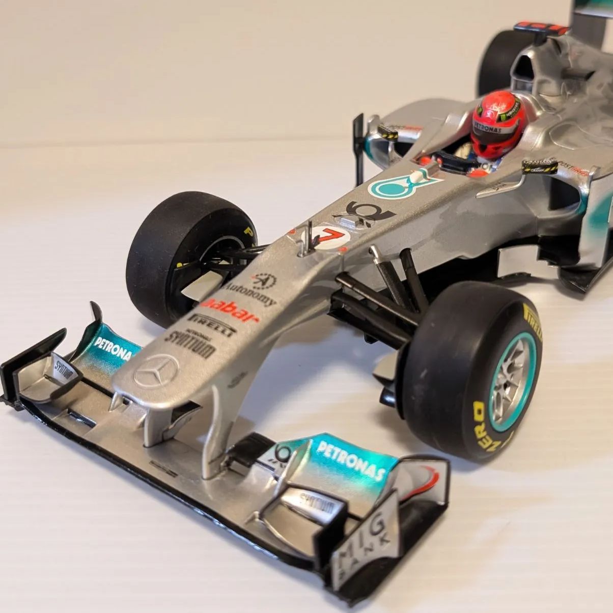 1|18 ミニチャンプス メルセデスGP W02 ミハエル シューマッハ