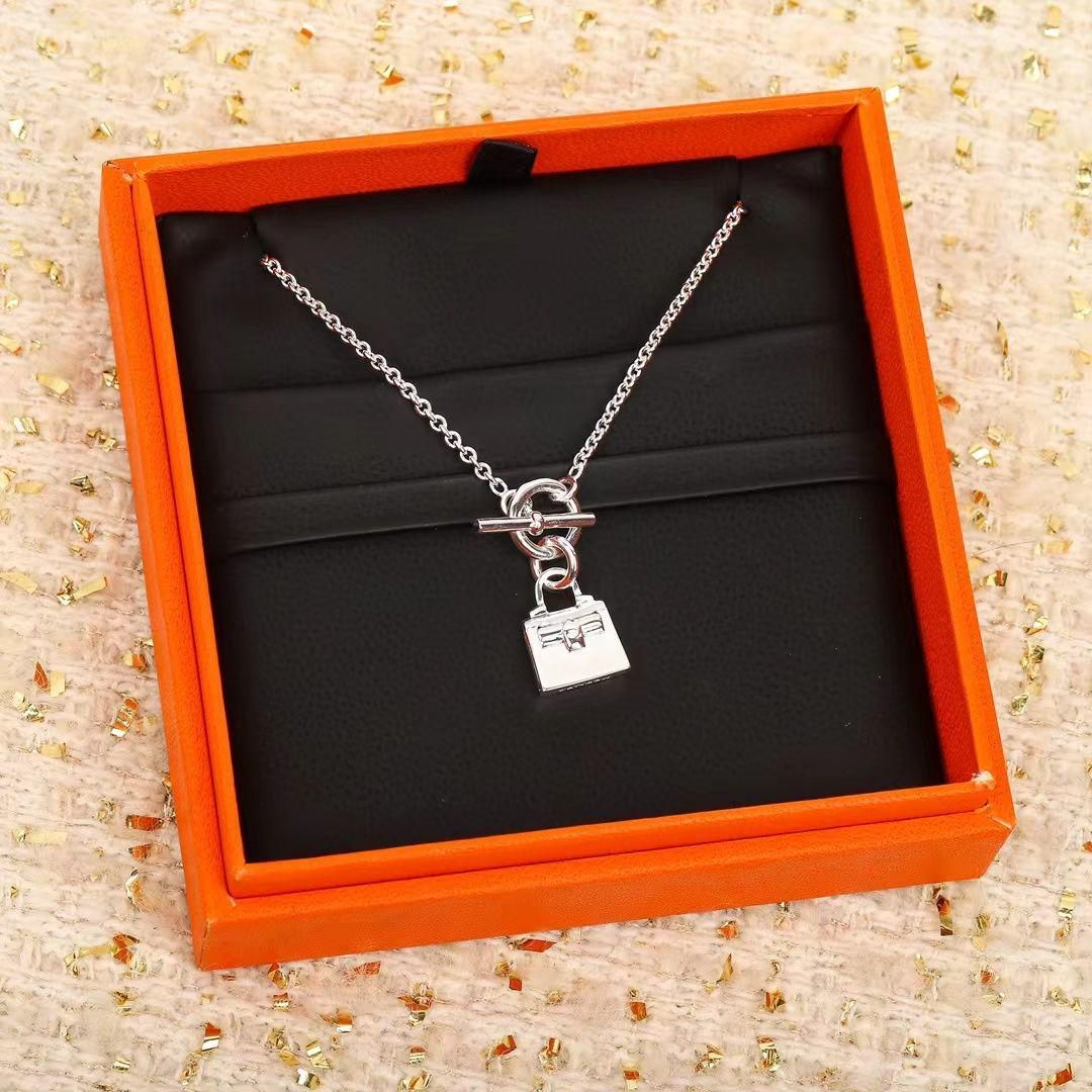 ✨新品✨正規品✨ 【HERMES】エルメス ネックレス アミュレット ケリー シルバー @Cici - メルカリ