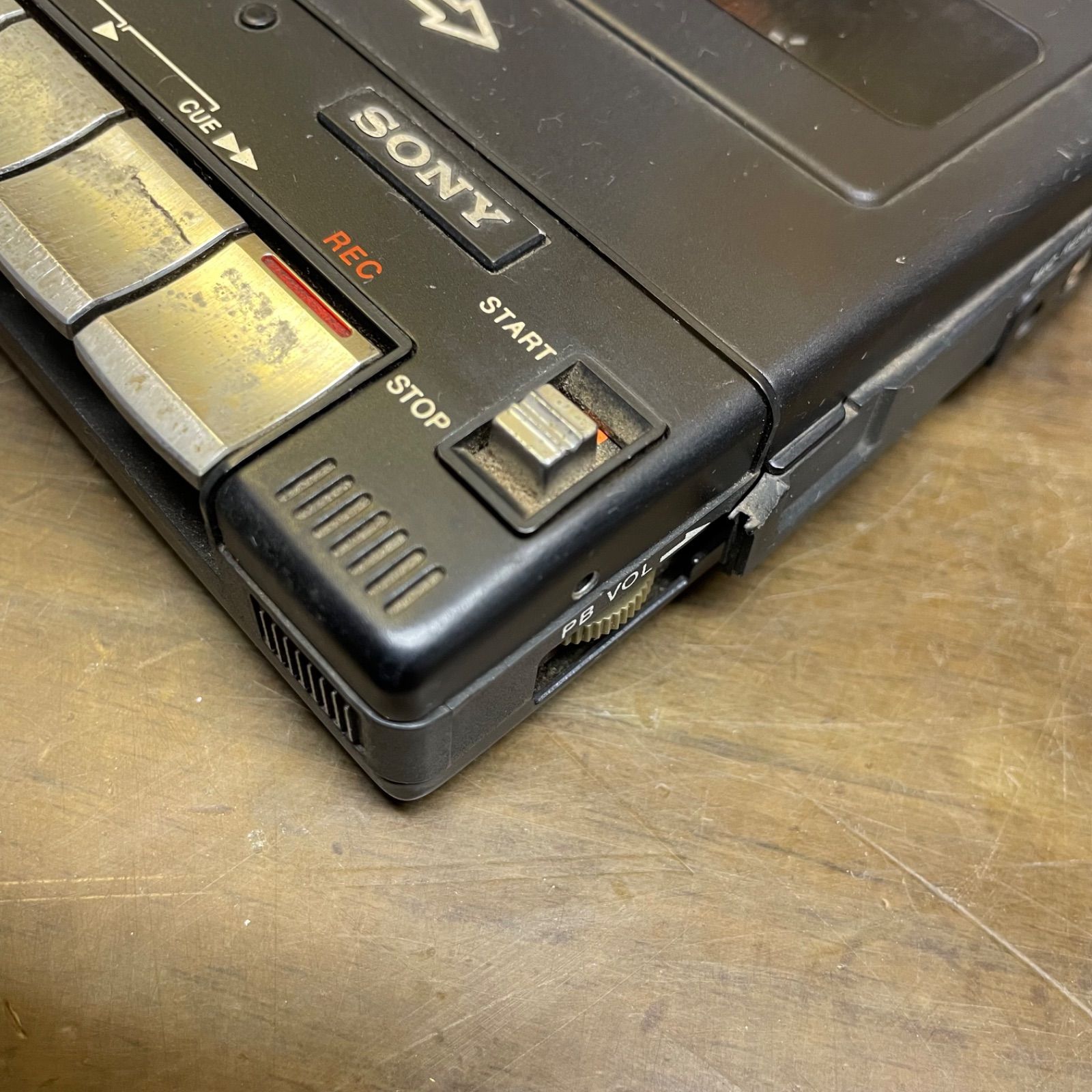 【動作品】Sony ポータブルレコーダーTC-1100B SN.116692 SONY 1975年 カセットレコーダー TC-1100B - YouTube