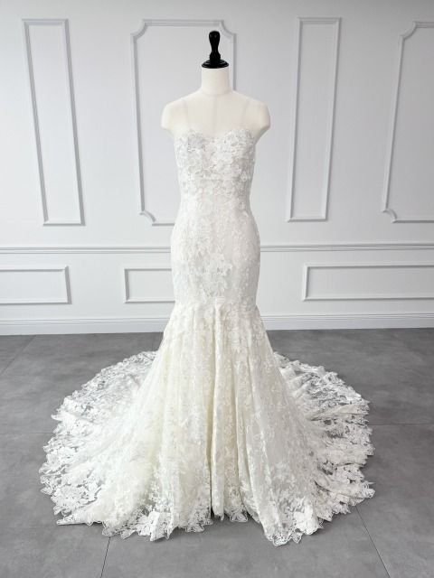 モニーク ルイリエ Monique Lhuillier マーメイドライン ウェディングドレス ホワイト 白 ファーストオーナー くるみボタン 花柄 刺繍