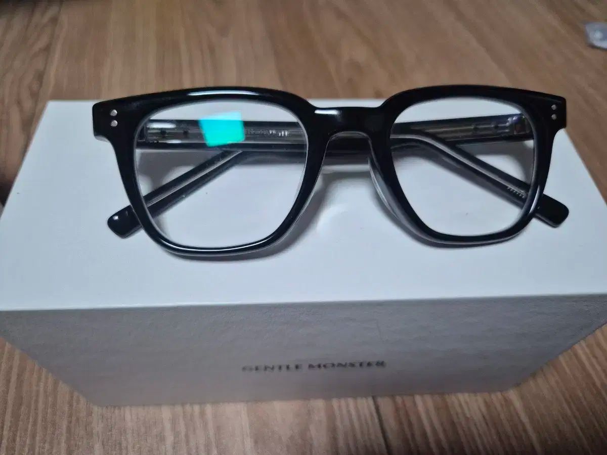 GENTLE MONSTER ジェントルモンスター KHAL 01 ブラック