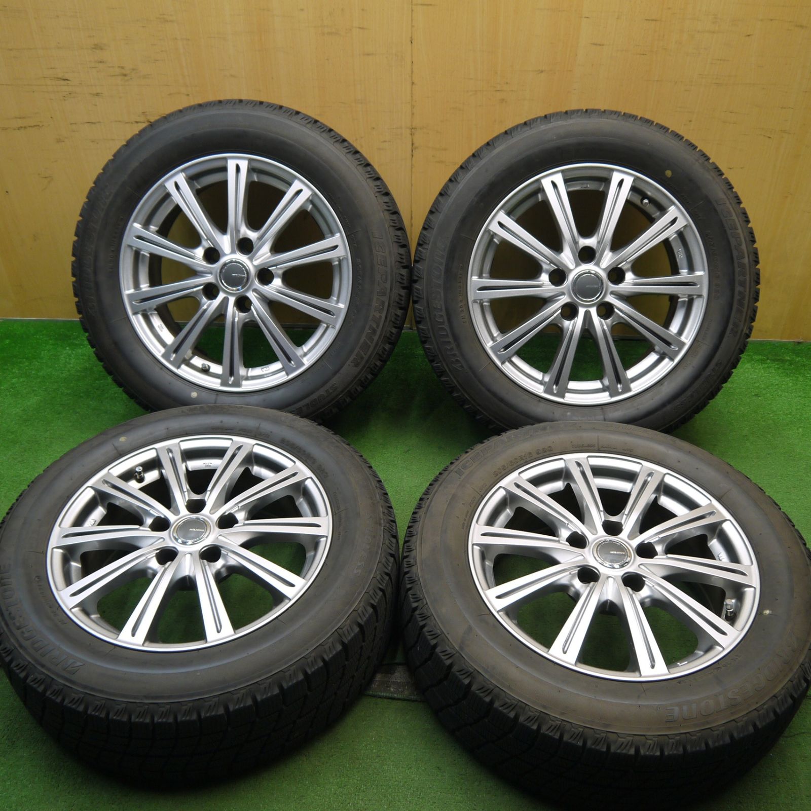 バリ溝！キレイ！9.5分☆スタッドレス 205/60R16 ブリヂストン アイス 