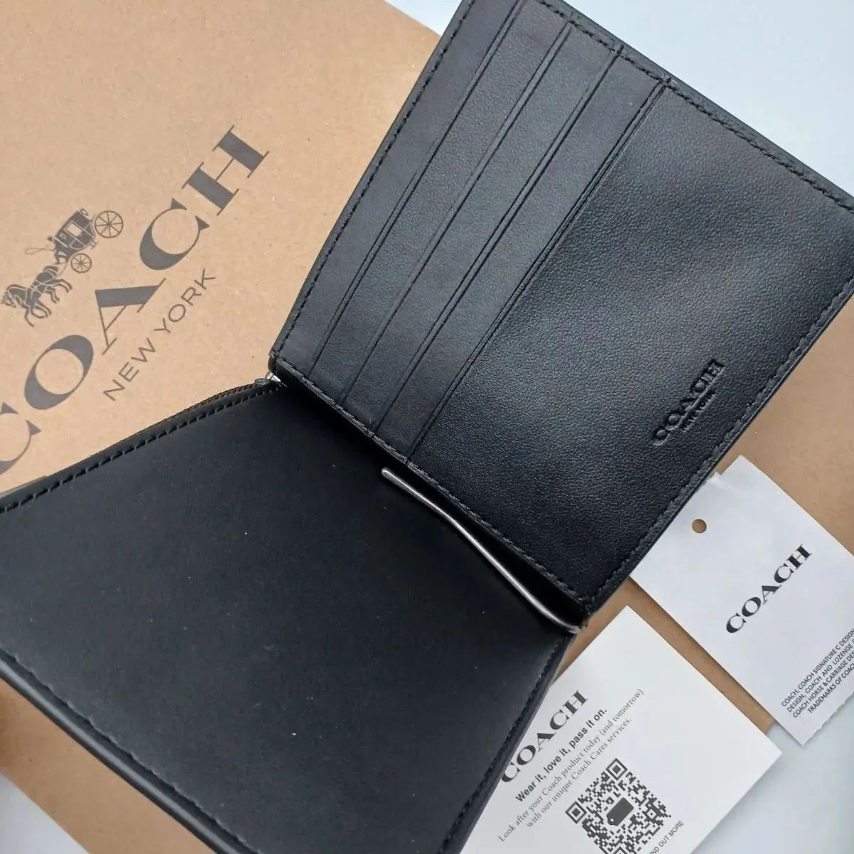 新品 COACH マネークリップ ジップ 折り財布 メンズ商品 送料込み