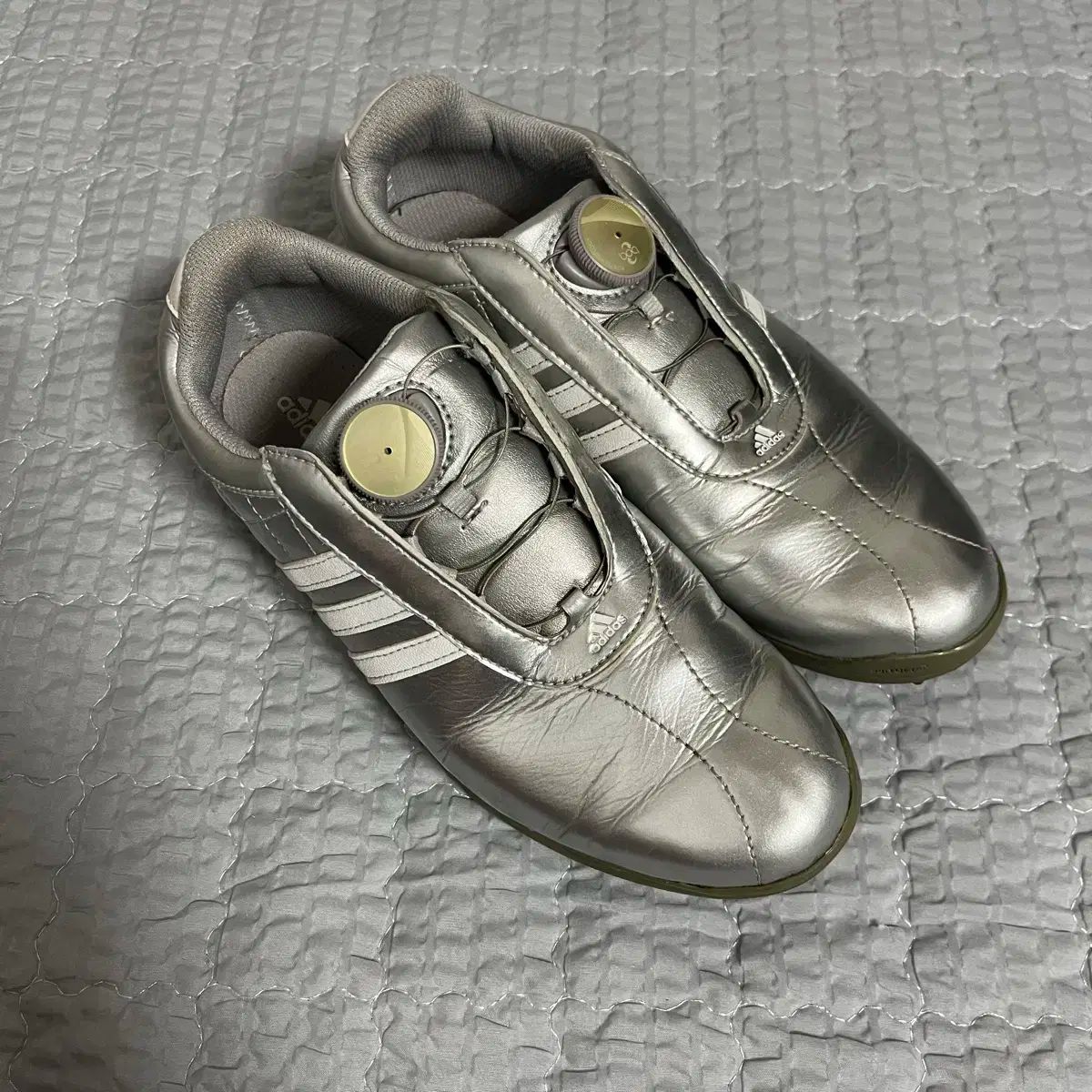 ゴルフシューズ