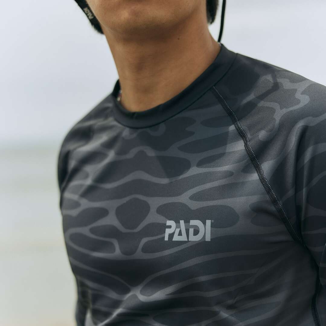 PADI ラッシュガード Tiger Shark オーシャン ンス生地使用