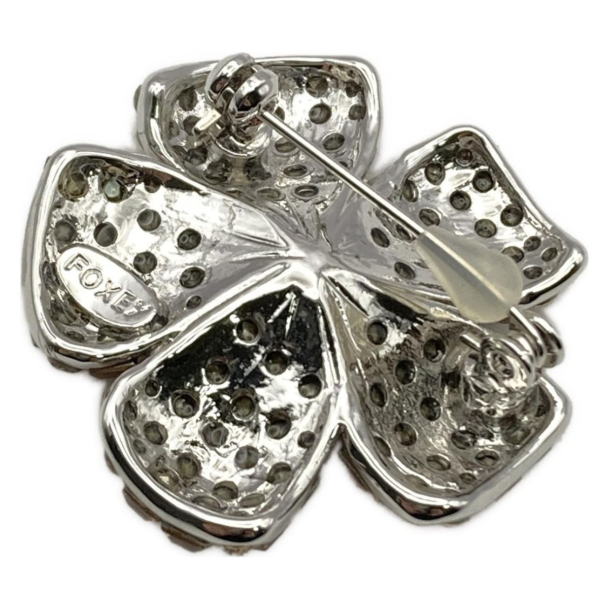 フォクシー　花　フラワー　ブローチ　超美品 クリアー FOXEY(フォクシー) ブローチ美品 - クリアイエロー×クリア フラワー(花