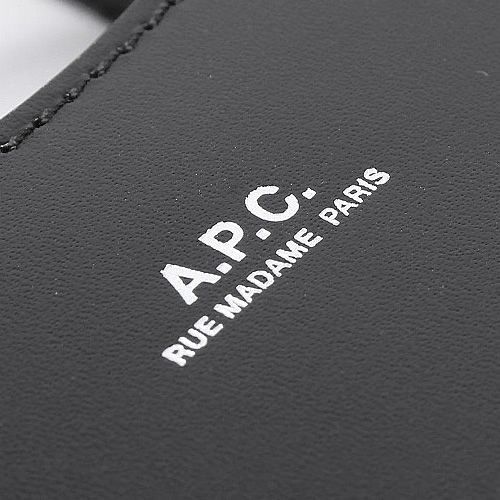 APCアーペーセー ネックポーチ　ショルダーバッグ ブラック A.P.C. アーペーセー バッグ ショルダーバッグ ネックポーチ