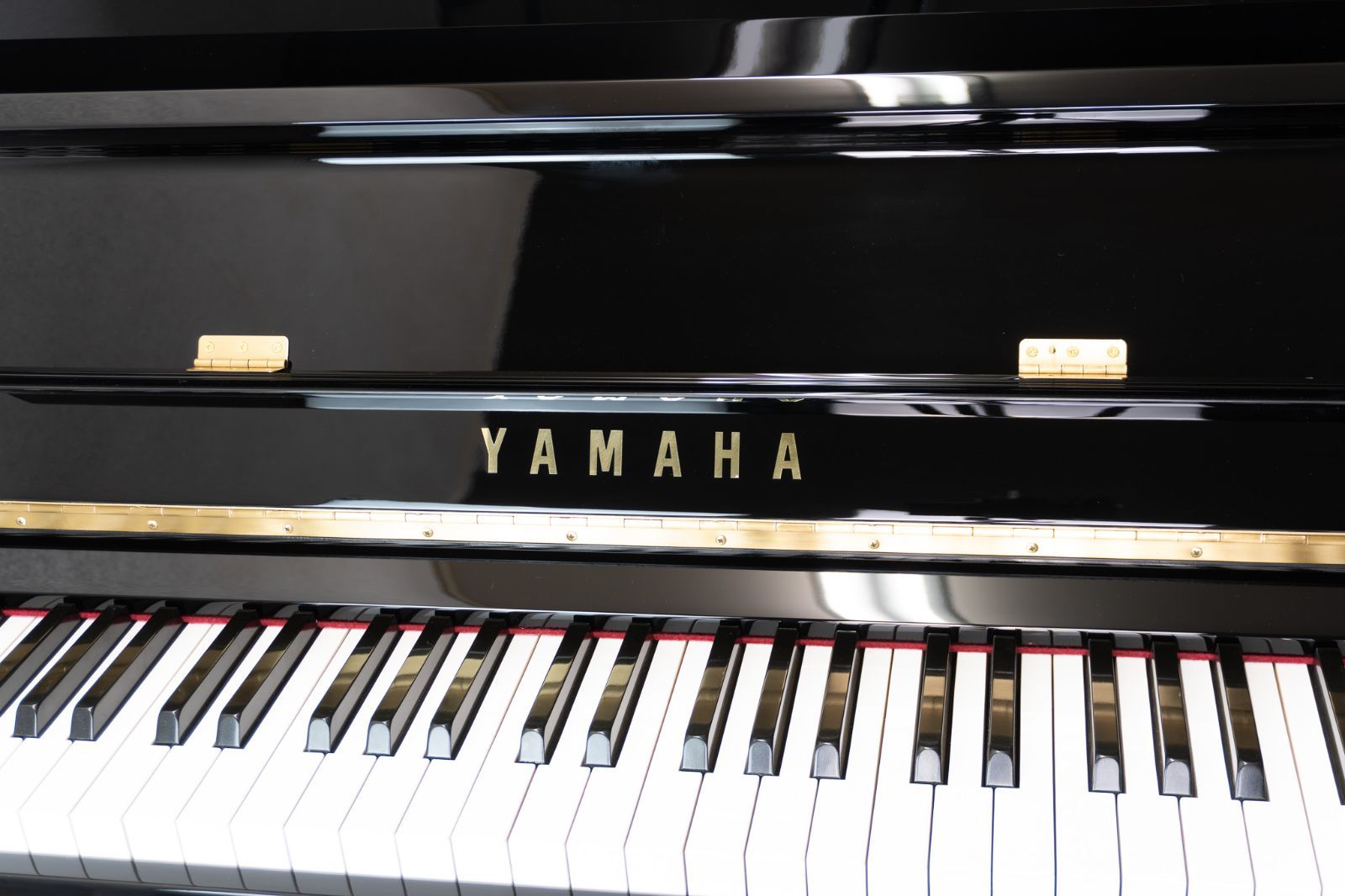 リニューアル済】YAMAHA U10Bl｜1987年製｜黒艶出し｜高低椅子