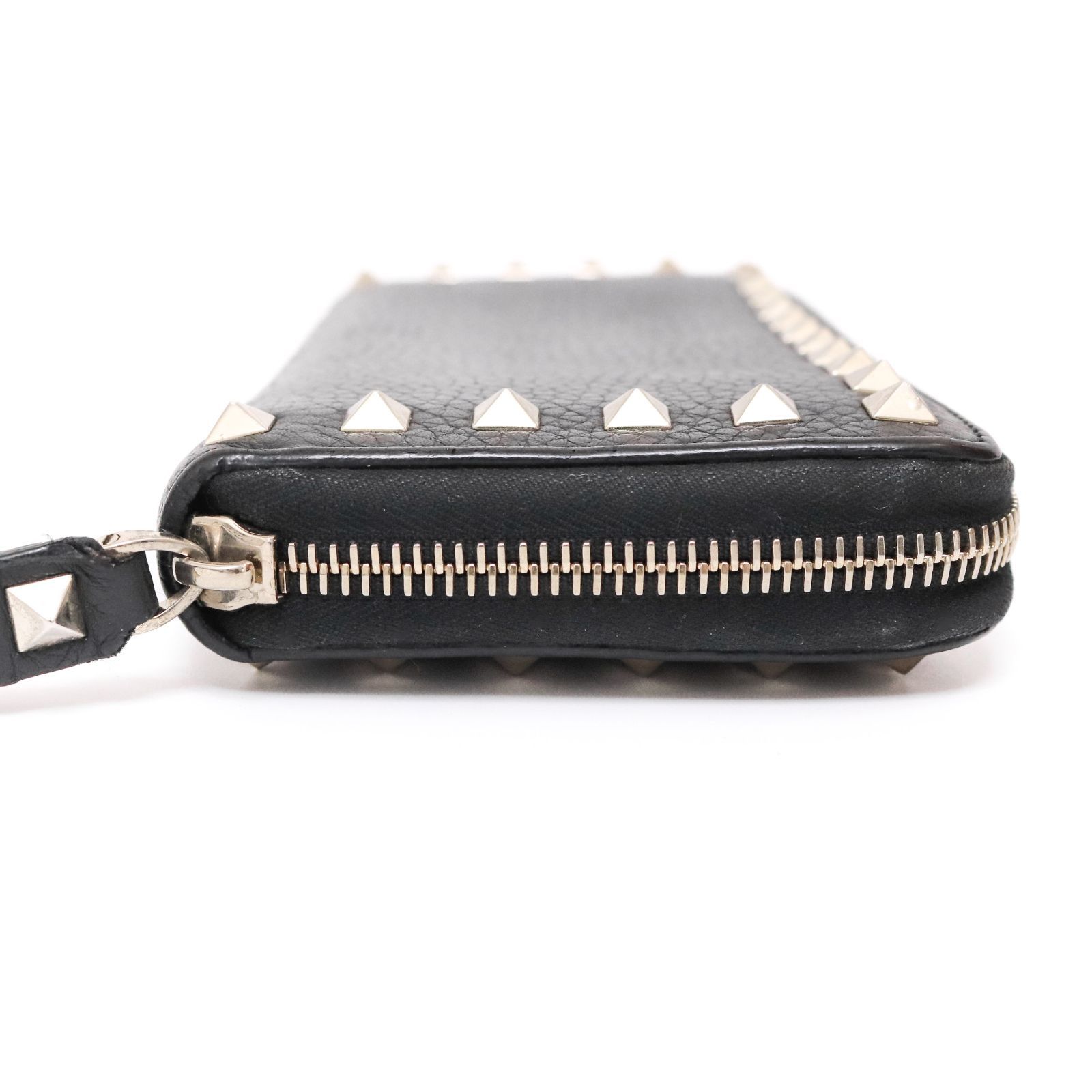VALENTINO ロックスタッズ グレインカーフスキン 財布 ブラック - メルカリ